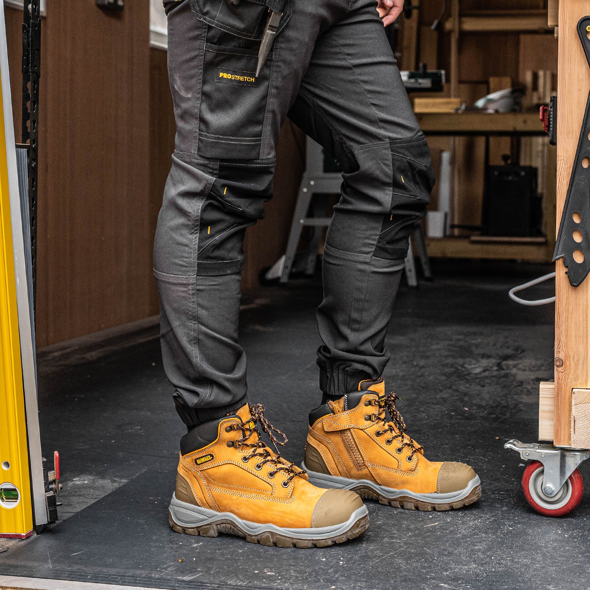 DEWALT Akron Men's Side Zip Steel Toe Safety Boot - Image 17