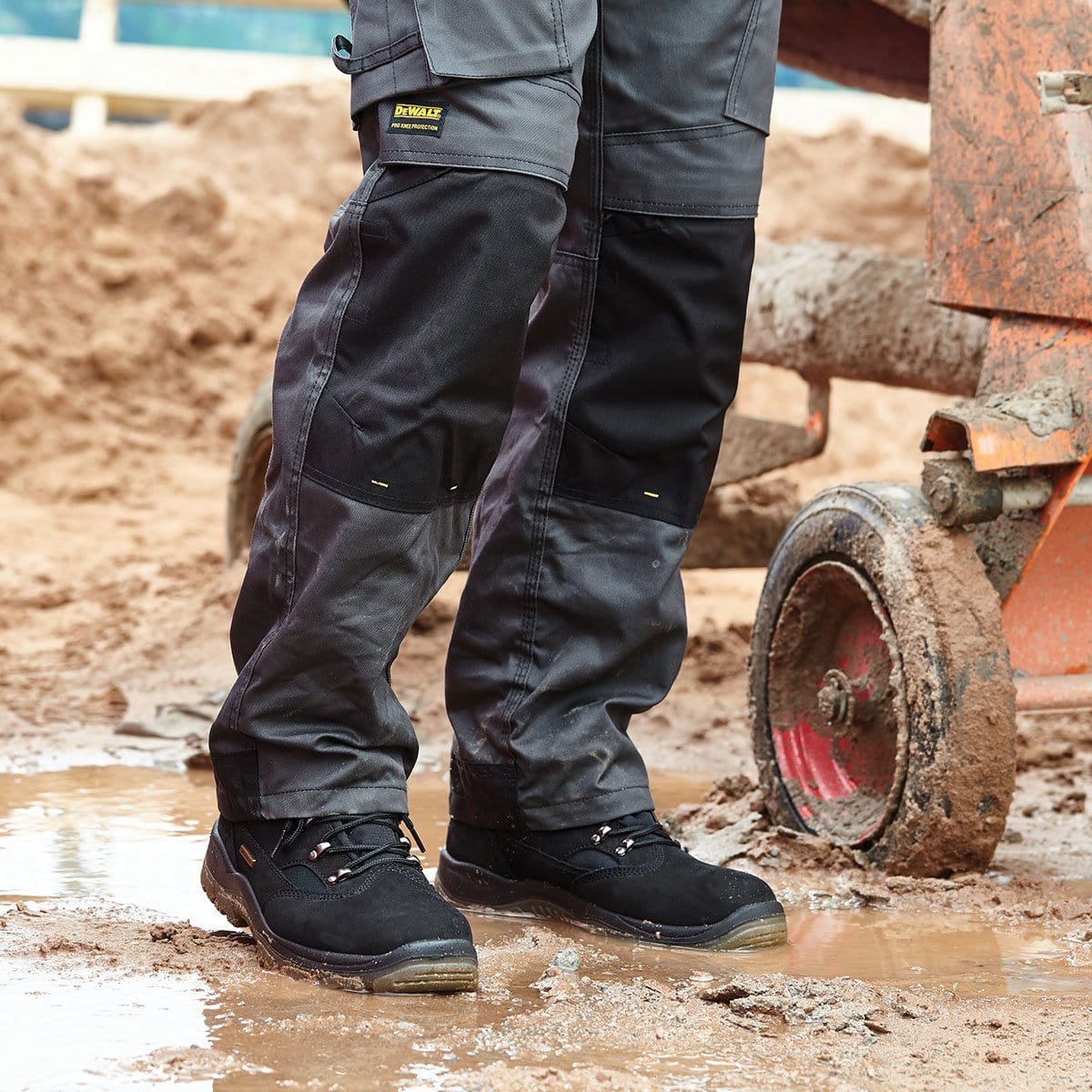 DEWALT Challenger Men's Waterproof Steel Toe Safety Boot - Image 6