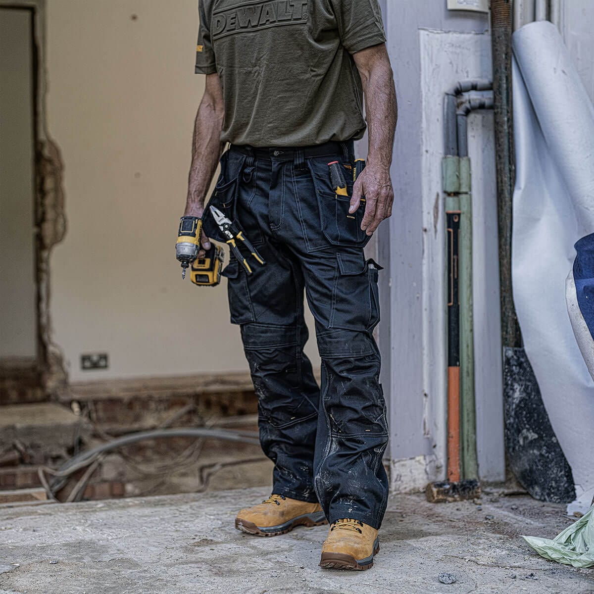 DEWALT Pro Tradesman Men's Holster Pocket, Cargo Work Trousers - Image 4